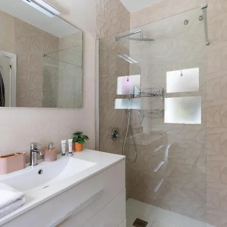 Vivi Homes - Casa Bella Villa
