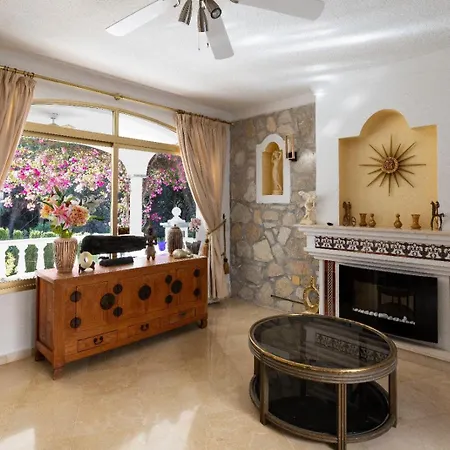 Vivi Homes - Casa Bella Villa *